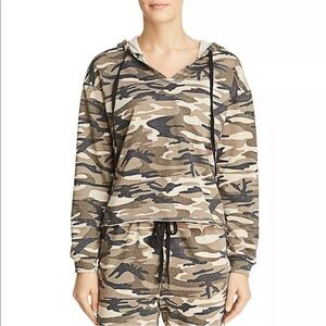 Honey Punch Womens Camo Sweatshirt Top XS